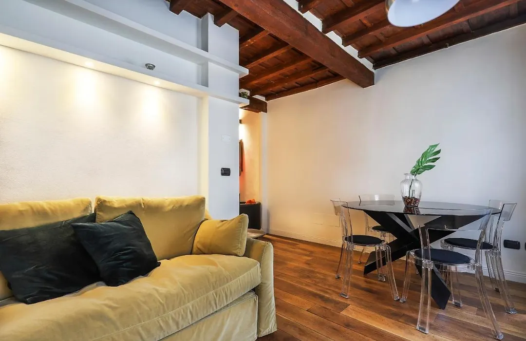 Signoria Stylish Suite In Florence-1
