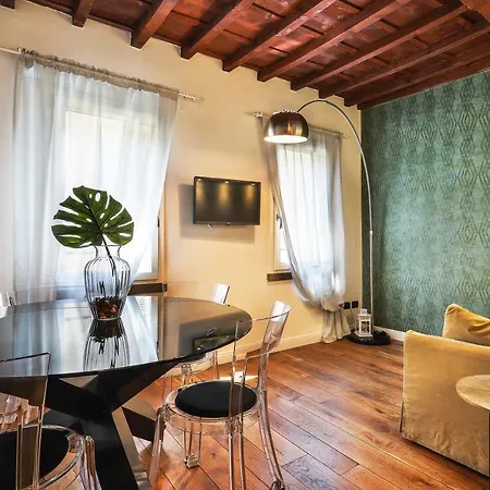 Signoria Stylish Suite In Florence-3