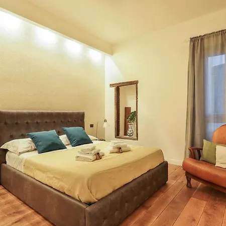 Signoria Stylish Suite In Florence-2